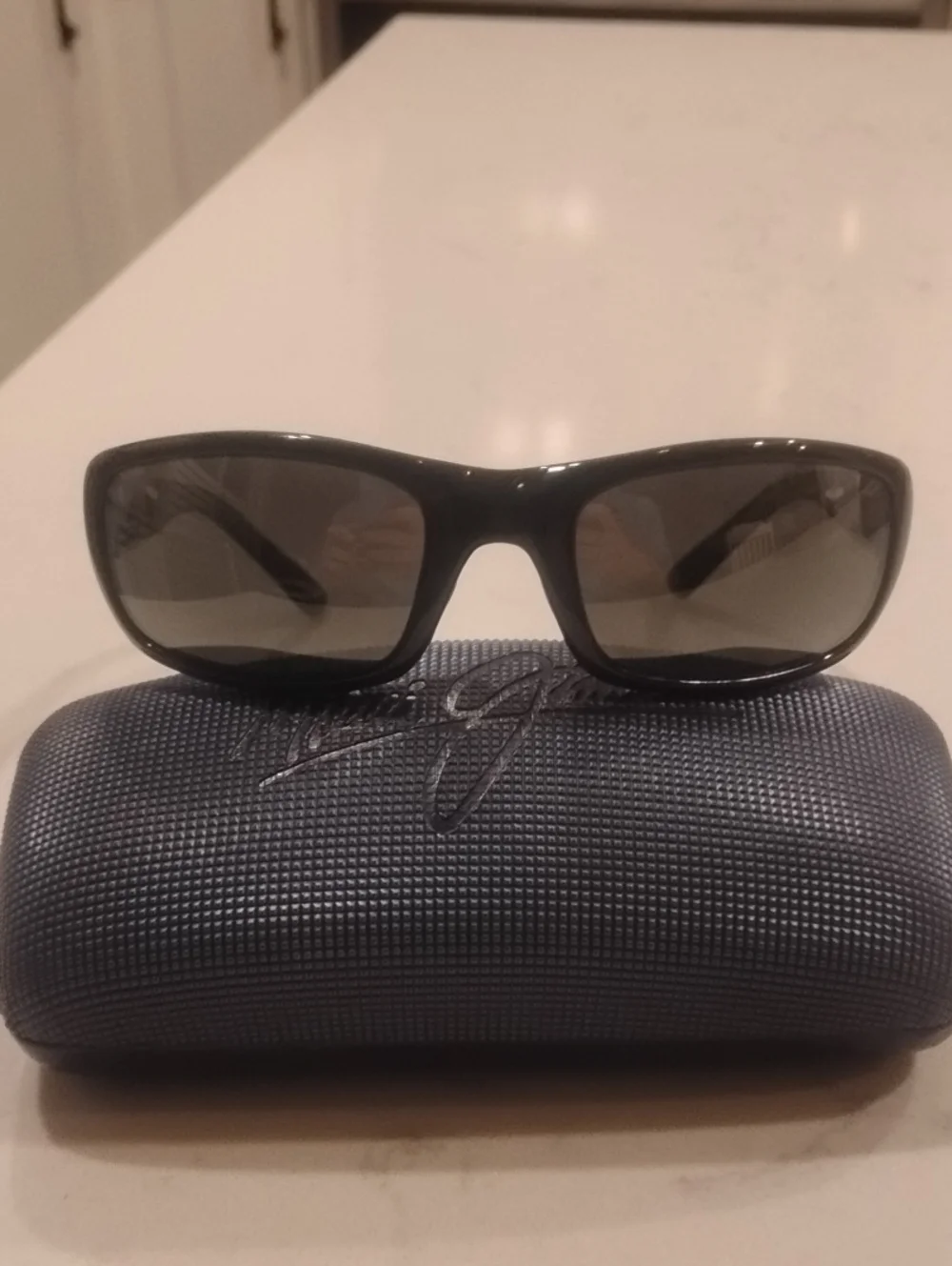 Maui Jim Stingray Sunglasses With Hard Case